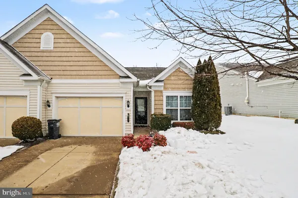 Property Slideshow image 2 of 25 | 257 long point dr, Fredericksburg, VA, 22406