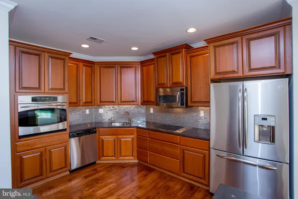 Property Slideshow image 3 of 37 | 2321 meridian blvd # 2321, Warrington, PA, 18976