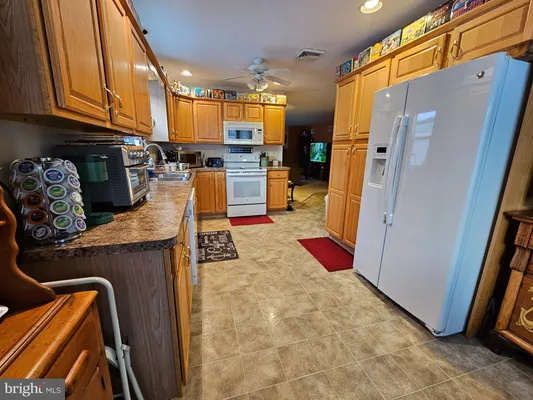 Property Slideshow image 3 of 25 | 14 colonial ct, Shippensburg, PA, 17257