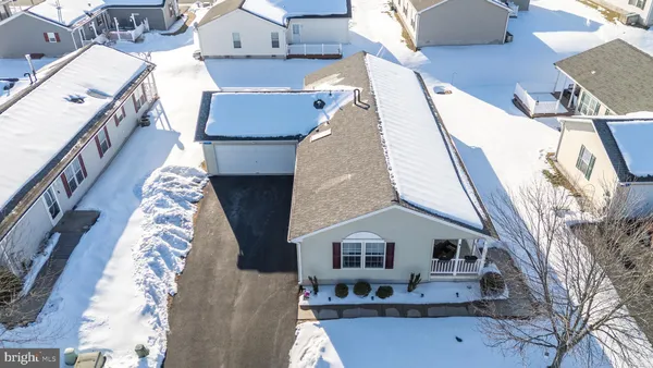 Property Slideshow image 3 of 38 | 77 random rd, Douglassville, PA, 19518