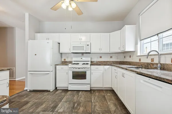 Property Slideshow image 2 of 13 | 841 nathaniel trl, Warwick, PA, 18974