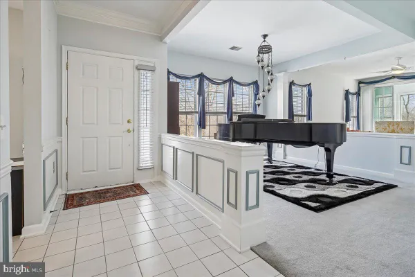Property Slideshow image 2 of 47 | 12241 farmberry ct, Woodbridge, VA, 22192
