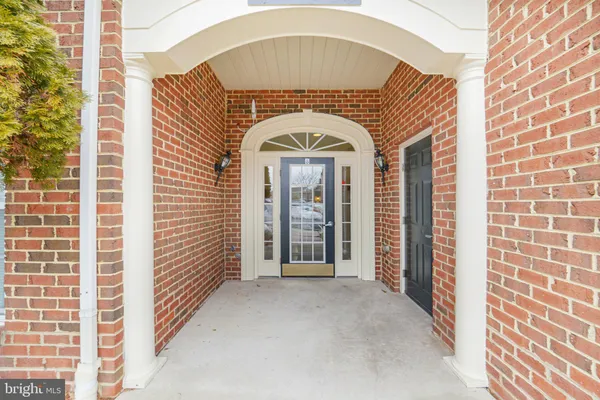 Property Slideshow image 3 of 35 | 8125 yellow pine dr n, Ellicott City, MD, 21043
