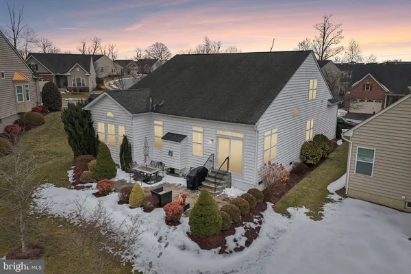 Property Slideshow image 2 of 77 | 5915 jacobean pl, New Market, MD, 21774