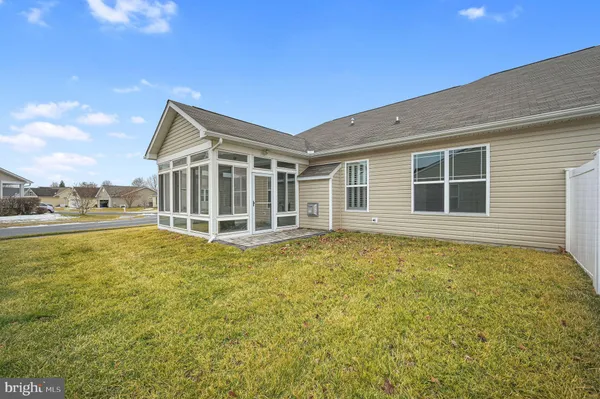 Property Slideshow image 2 of 27 | 147 n red haven ln, Dover, DE, 19901