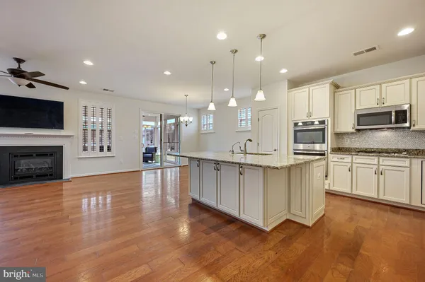 Property Slideshow image 3 of 27 | 147 n red haven ln, Dover, DE, 19901