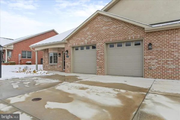 Property Slideshow image 3 of 42 | 13428 marquise dr, Hagerstown, MD, 21742