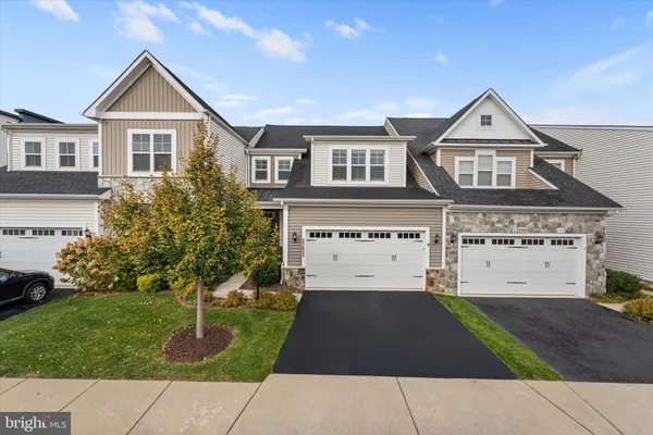 Property Slideshow image 2 of 65 | 23603 golden embers sq, Ashburn, VA, 20148