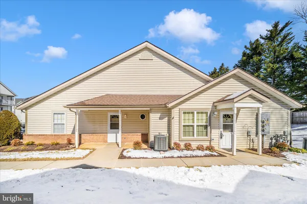 Property Slideshow image 2 of 56 | 2010 rudy serra dr d, Sykesville, MD, 21784