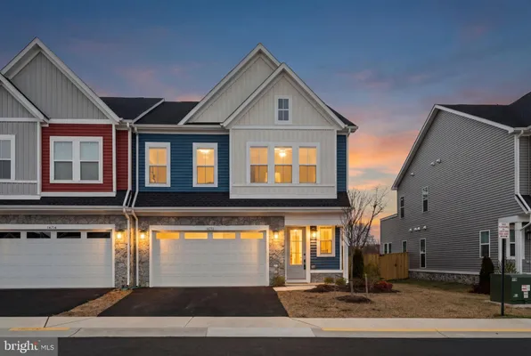 Property Slideshow image 2 of 46 | 14712 grand cru loop, Gainesville, VA, 20155