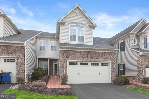Property Slideshow image 2 of 46 | 2805 english bond ct 91, Woodstock, MD, 21163