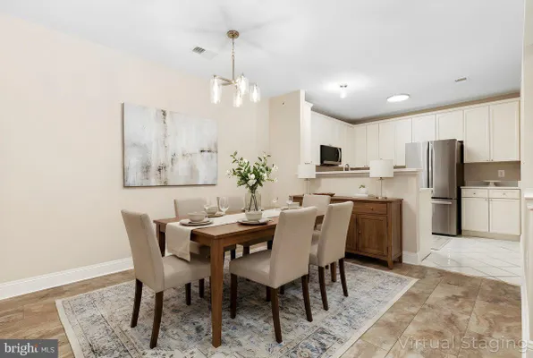 Property Slideshow image 3 of 57 | 6696 club house ln 206, Warrenton, VA, 20187