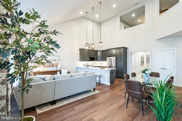 Property Slideshow image 2 of 7 | 16 ivy ln 90, Levittown, PA, 19055