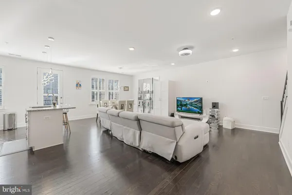 Property Slideshow image 3 of 20 | 42881 littlehales ter, Ashburn, VA, 20148