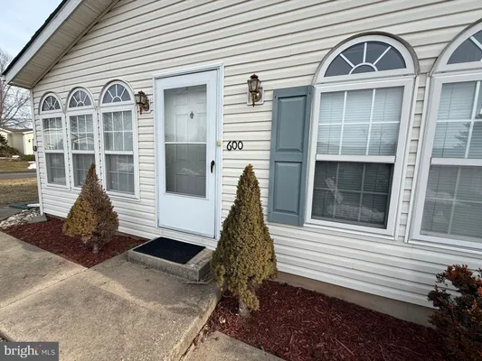 Property Slideshow image 3 of 41 | 600 mulberry ct, New Hope, PA, 18938