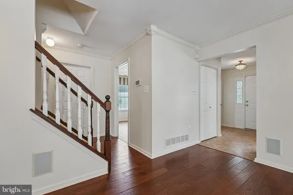 Property Slideshow image 3 of 36 | 7 drake ct, Mount Laurel, NJ, 08054