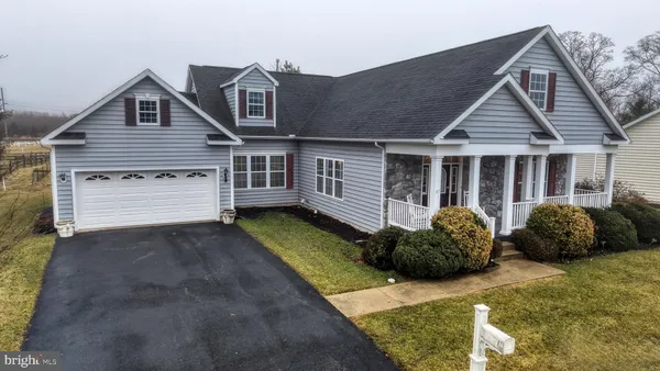 Property Slideshow image 2 of 68 | 87 silver meadows ln, Dover, DE, 19904