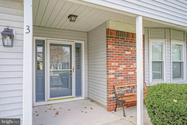 Property Slideshow image 3 of 25 | 3 deep hollow ln, Columbus, NJ, 08022