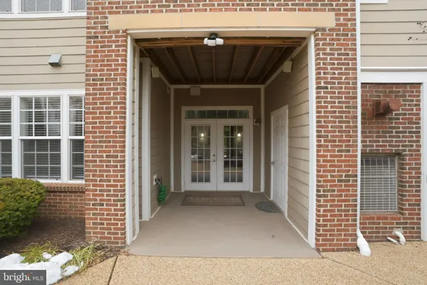 Property Slideshow image 3 of 38 | 7871 rolling woods ct 1104, Springfield, VA, 22152