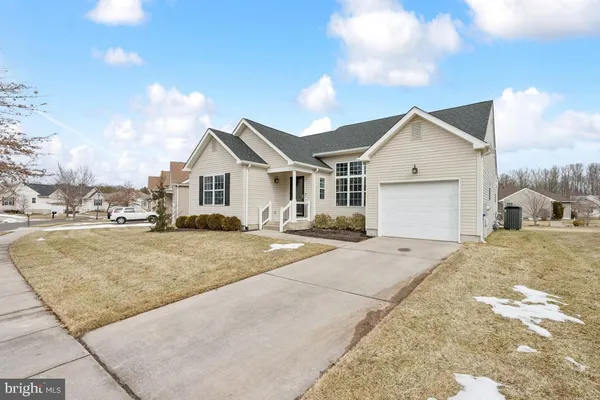 Property Slideshow image 2 of 25 | 713 chickory trl, Mullica Hill, NJ, 08062