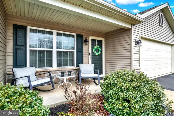 Property Slideshow image 2 of 24 | 240 palomino way, Red Lion, PA, 17356