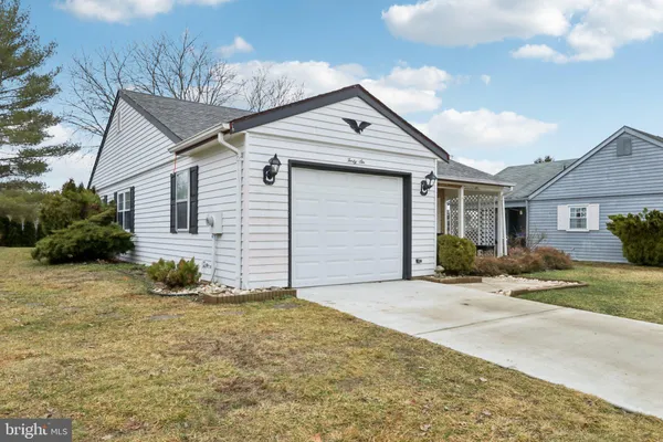 Property Slideshow image 3 of 35 | 46 gramercy pl, Southampton, NJ, 08088