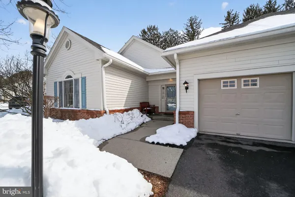 Property Slideshow image 2 of 30 | 4 empress ct, Princeton, NJ, 08540