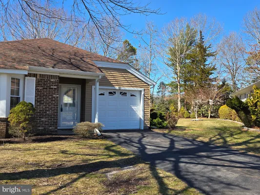 Property Slideshow image 3 of 35 | 13 dove tree ct, Barnegat, NJ, 08005