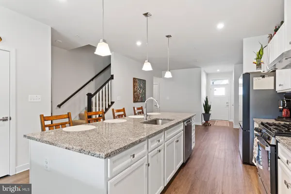 Property Slideshow image 3 of 27 | 2229 caroline ln, Harrisburg, PA, 17110