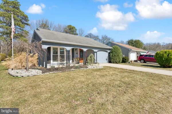 Property Slideshow image 3 of 26 | 20 buxton ct, Southampton, NJ, 08088