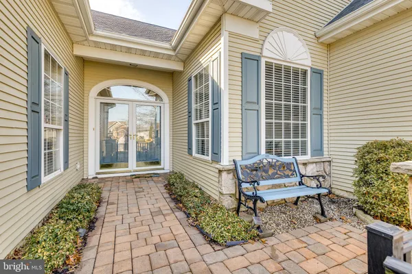 Property Slideshow image 3 of 41 | 4 ellington dr, Columbus, NJ, 08022