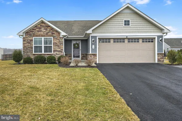 Property Slideshow image 2 of 27 | 76 balthasar dr, Dover, DE, 19901