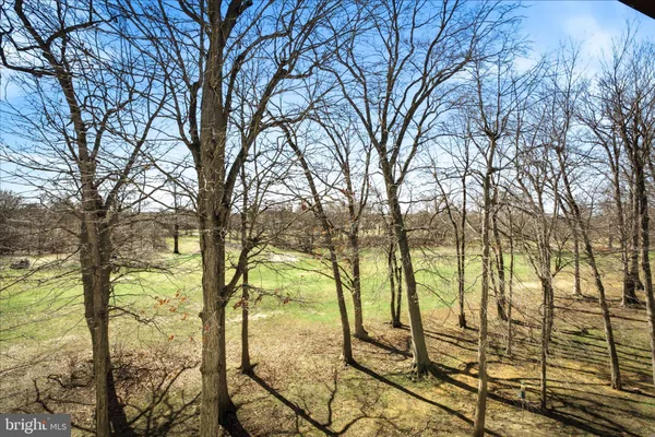 Property Slideshow image 3 of 21 | 277 crosse -3e, Monroe Township, NJ, 08831