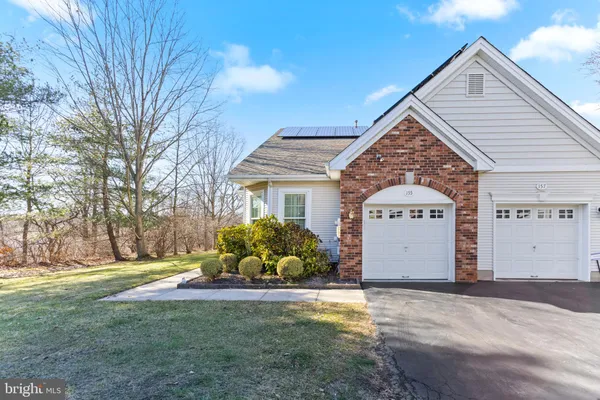 Property Slideshow image 2 of 25 | 155 meadowlark dr, Hamilton, NJ, 08690