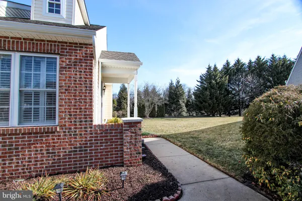 Property Slideshow image 3 of 41 | 425 e red lion dr, Bear, DE, 19701