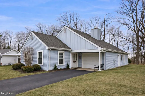 Property Slideshow image 2 of 26 | 77 sheffield pl, Southampton, NJ, 08088