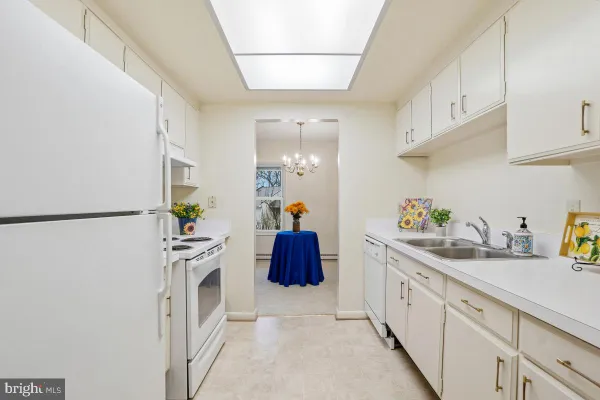 Property Slideshow image 2 of 22 | 3400 gleneagles dr 73-3h, Silver Spring, MD, 20906