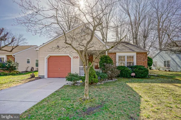 Property Slideshow image 2 of 23 | 105 lakebridge dr, Deptford, NJ, 08096