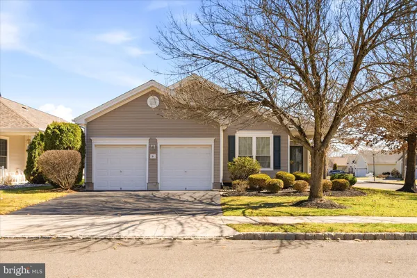 Property Slideshow image 2 of 27 | 31 harrington dr, Columbus, NJ, 08022