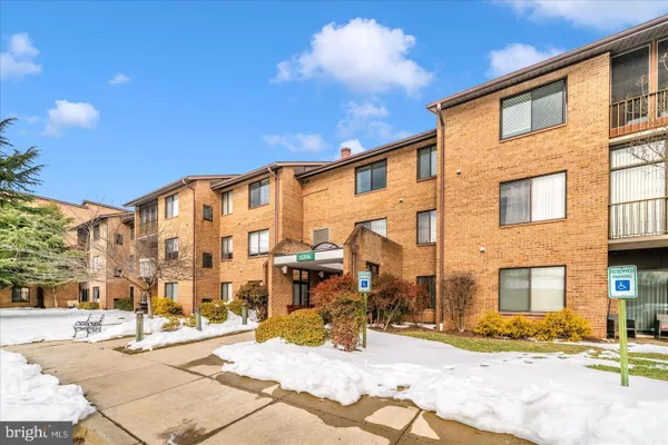 Property Slideshow image 2 of 37 | 15316 pine orchard dr 82, Silver Spring, MD, 20906
