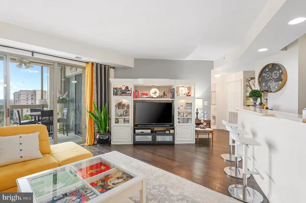 Property Slideshow image 3 of 38 | 19365 cypress ridge ter 510, Leesburg, VA, 20176