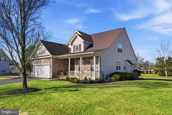 Property Slideshow image 2 of 54 | 740 s settlers cir, Warrington, PA, 18976