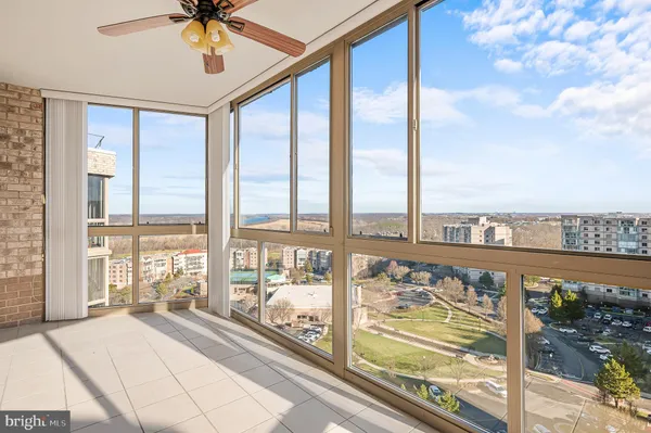 Property Slideshow image 2 of 34 | 19365 cypress ridge ter 1115, Leesburg, VA, 20176