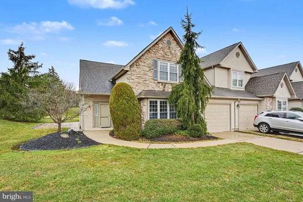 Property Slideshow image 3 of 50 | 1621 yorktown rd 50, Jamison, PA, 18929