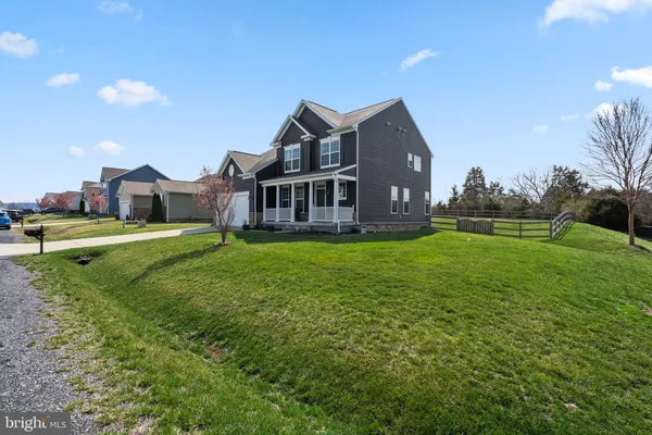 Property Slideshow image 2 of 44 | 18 albatross ct, Front Royal, VA, 22630