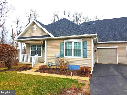 Property Slideshow image 3 of 42 | 107 liberty dr, Bensalem, PA, 19020