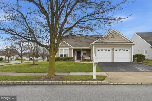 Property Slideshow image 2 of 24 | 304 day lilly way, Middletown, DE, 19709