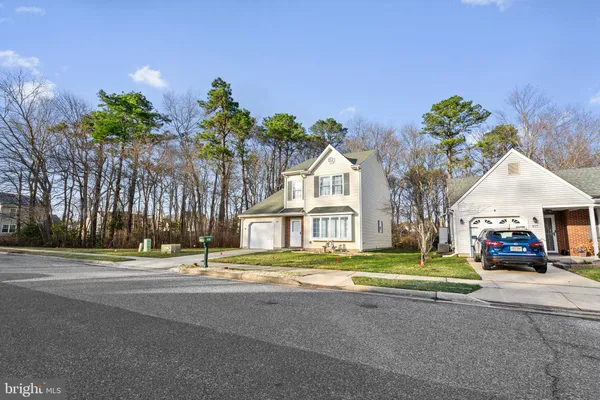 Property Slideshow image 2 of 39 | 221 martinique dr, Williamstown, NJ, 08094