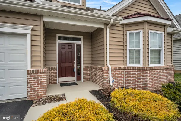 Property Slideshow image 3 of 59 | 228 loyal dr, Mechanicsburg, PA, 17050