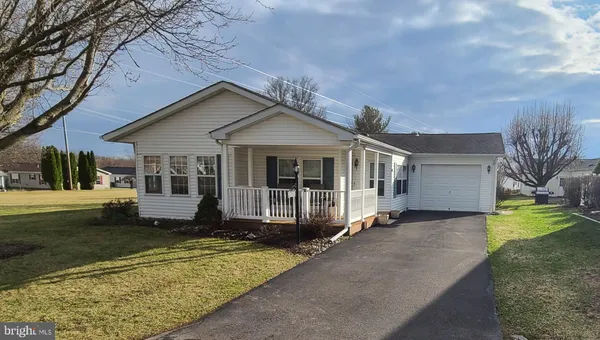 Property Slideshow image 2 of 6 | 598 walnut ct, New Hope, PA, 18938